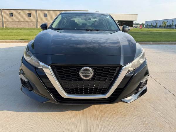 2020 Nissan Altima 2.5 S 4dr All-Wheel Drive Sedan CVT — photo 2