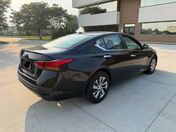 2020 Nissan Altima 2.5 S 4dr All-Wheel Drive Sedan CVT — photo 4