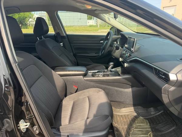 2020 Nissan Altima 2.5 S 4dr All-Wheel Drive Sedan CVT — photo 10