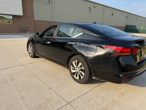 2020 Nissan Altima 2.5 S 4dr All-Wheel Drive Sedan CVT — photo 5