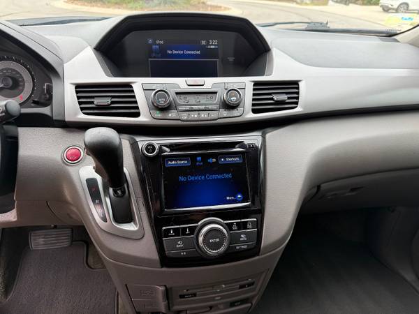 2015 Honda Odyssey EX-L Passenger Van Automatic — photo 7