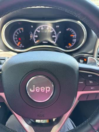 2017 Jeep Grand Cherokee Laredo — photo 12