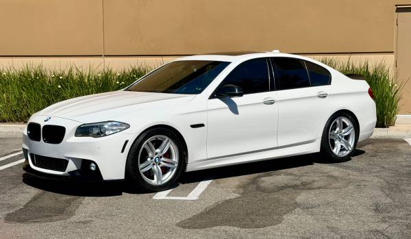 2015 BMW 550i Sport — photo 1