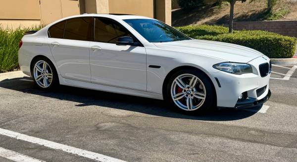2015 BMW 550i Sport — photo 7