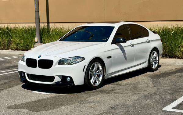 2015 BMW 550i Sport — photo 3