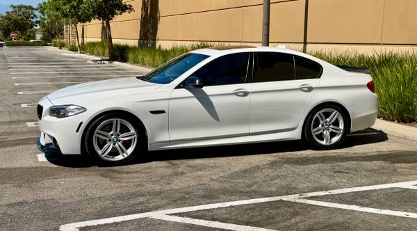 2015 BMW 550i Sport — photo 4