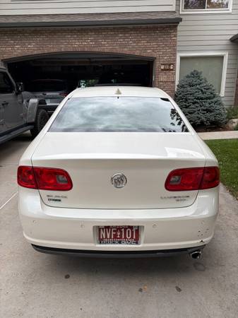 2011 Buick Lucerne CXL — photo 3