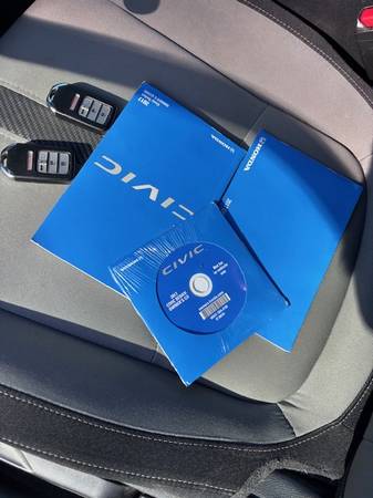 2017 Honda Civic LX-P — photo 12