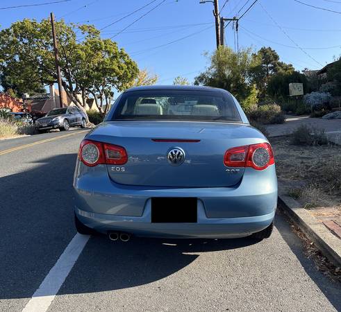 2010 Volkswagen EOS Lux 2dr Front-wheel Drive Convertible Automatic — photo 3