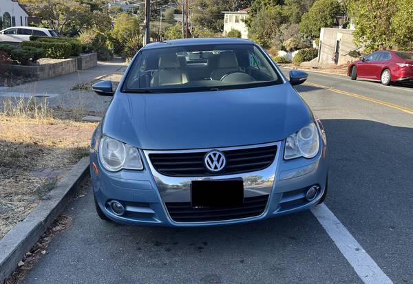 2010 Volkswagen EOS Lux 2dr Front-wheel Drive Convertible Automatic — photo 2