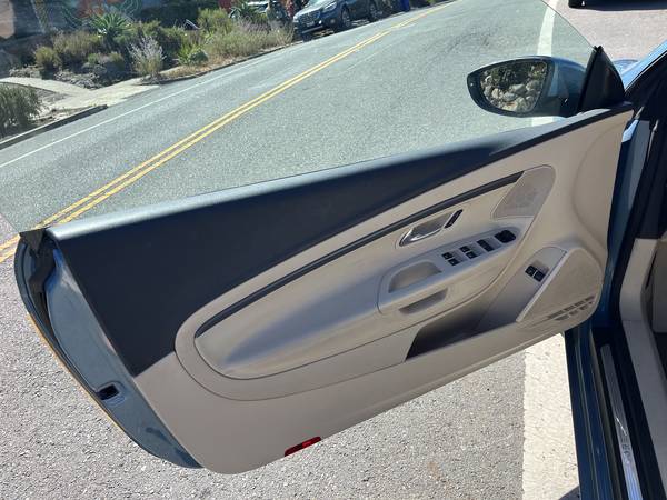 2010 Volkswagen EOS Lux 2dr Front-wheel Drive Convertible Automatic — photo 12