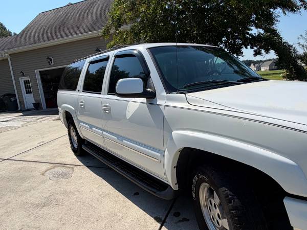 2003 Chevrolet Suburban 1500 LS 4x4 Automatic — photo 3