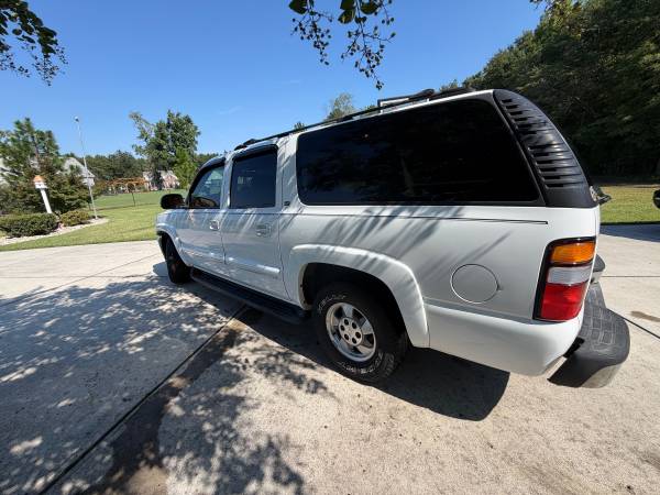 2003 Chevrolet Suburban 1500 LS 4x4 Automatic — photo 4
