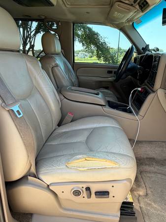 2003 Chevrolet Suburban 1500 LS 4x4 Automatic — photo 9