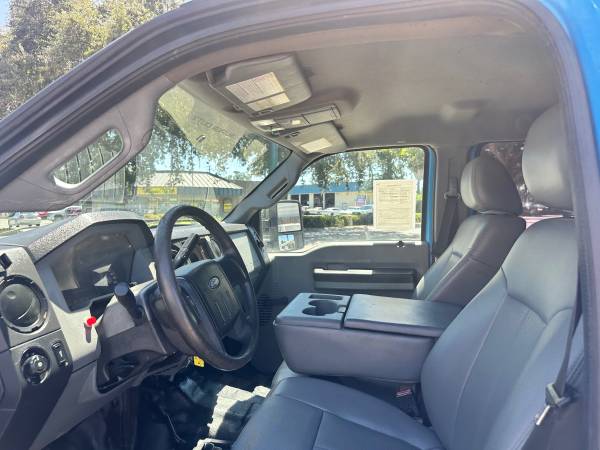 2012 Ford F550 Crew — photo 11