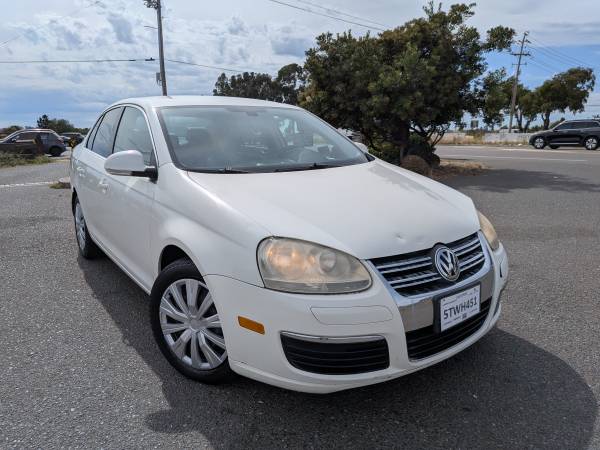 2005 Volkswagen Jetta GL 4dr Sedan Manual — photo 1