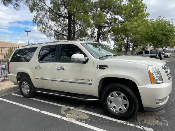 2007 Cadillac Escalade ESV Base All-wheel Drive Automatic — photo 5
