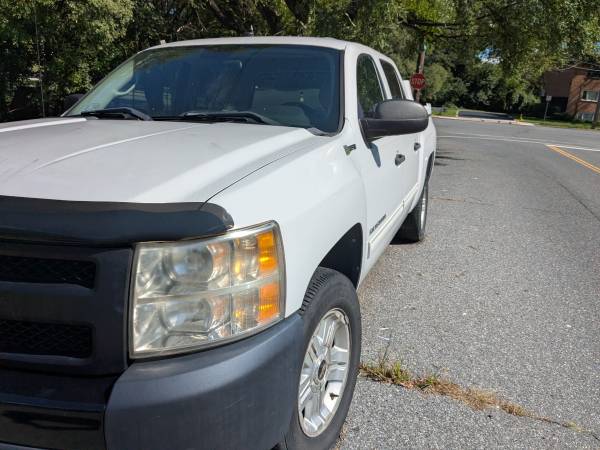 2010 Chevrolet Silverado 1500 Hybrid 2HY 4x4 Crew Cab 143.5 in. WB CVT — photo 1