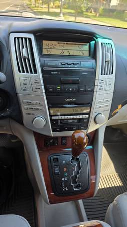 2004 Lexus RX 330 Base — photo 9