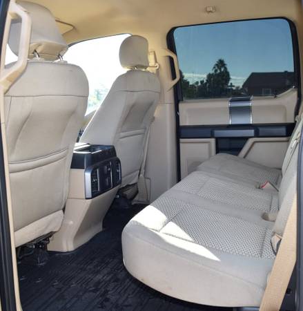 2015 Ford F-150 XLT — photo 12