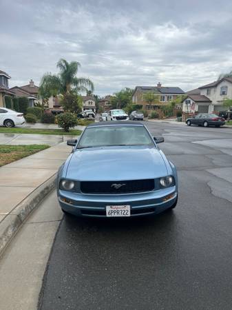 2005 Ford Mustang GT 2dr Convertible Manual — photo 4