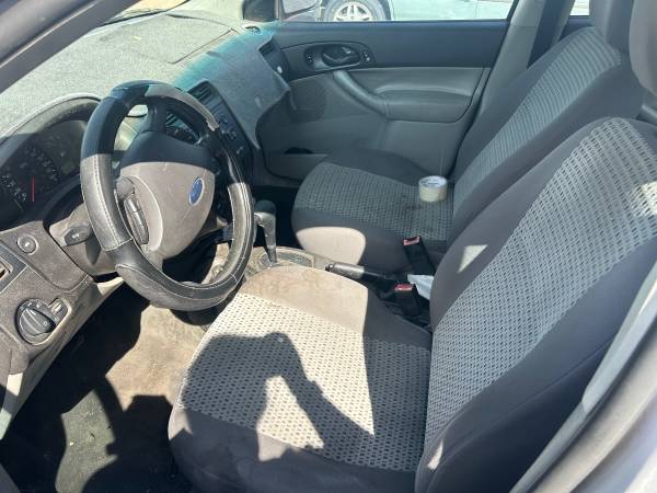 2006 Ford Focus ZX4 4dr Sedan Manual — photo 4