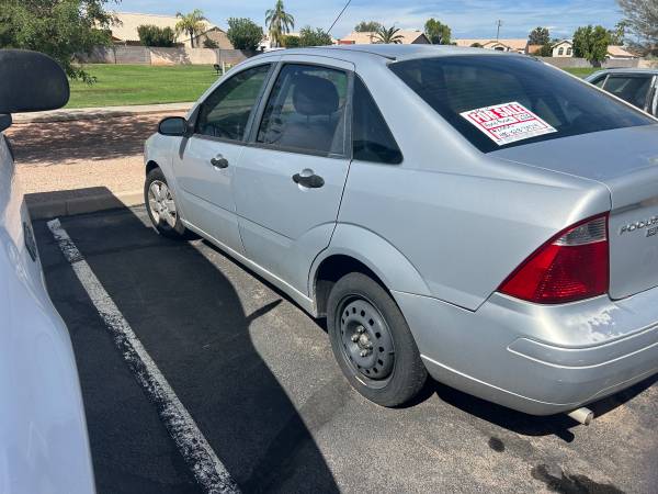 2006 Ford Focus ZX4 4dr Sedan Manual — photo 1