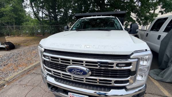 2025 Ford F350 Ton — photo 1