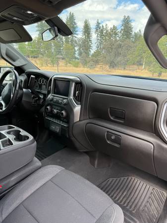 2022 Chevrolet Silverado 1500 RST — photo 10