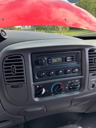 1999 Ford F-150 Work Series — photo 8