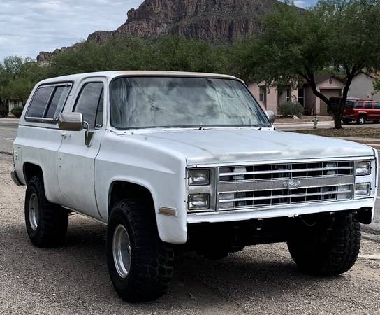 1983 Chevrolet Blazer Base 2dr 4WD SUV — photo 2