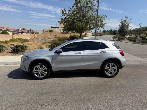 2015 Mercedes-Benz GLA Class Base GLA 250 4dr All-wheel Drive 4MATIC Automatic — photo 2