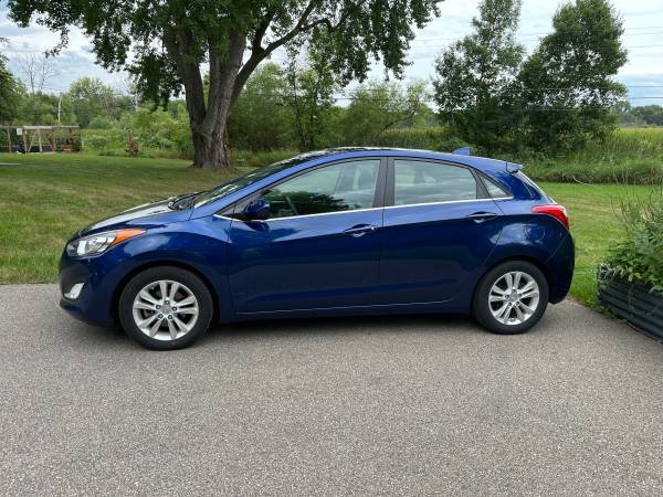 2013 Hyundai Elantra GT Base 4dr Hatchback Manual — photo 2