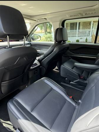2025 Lincoln Navigator Reserve Four Wheel Drive Automatic — photo 9