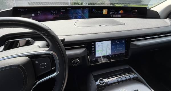 2025 Lincoln Navigator Reserve Four Wheel Drive Automatic — photo 11