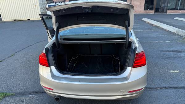 2015 BMW 320i Xdrive — photo 6
