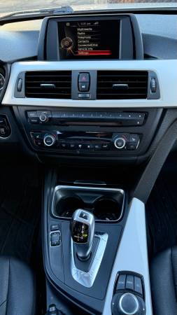 2015 BMW 320i Xdrive — photo 9