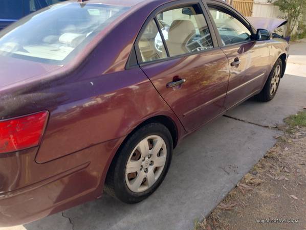 2010 Hyundai Sonata SE — photo 4