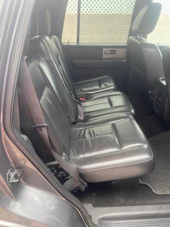 2011 Ford Expedition XL 4dr 4x2 Automatic — photo 6
