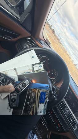 2015 BMW 750 i xDrive — photo 8