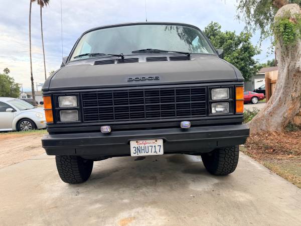 1984 Dodge RAM VAN B250 3dr Cargo Van — photo 2