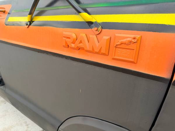 1984 Dodge RAM VAN B250 3dr Cargo Van — photo 9
