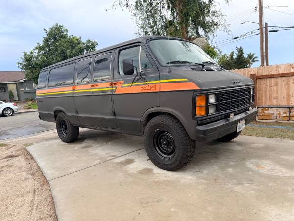 1984 Dodge RAM VAN B250 3dr Cargo Van — photo 3
