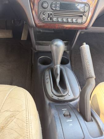 2003 Chrysler Seabring Limited — photo 8
