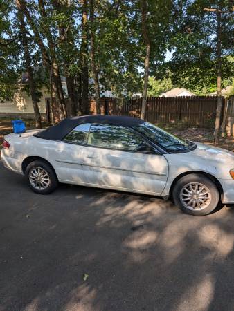 2003 Chrysler Seabring Limited — photo 3