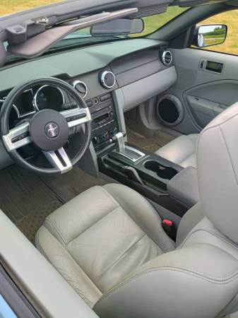 2006 Ford Mustang GT Premium — photo 2