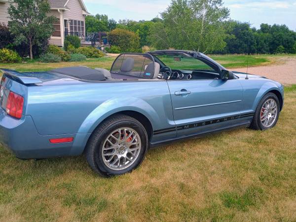 2006 Ford Mustang GT Premium — photo 1