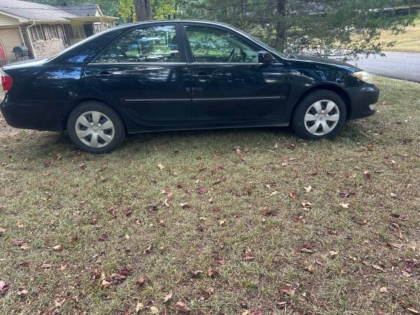 2005 Toyota Camry SE 4dr Sedan Manual — photo 4