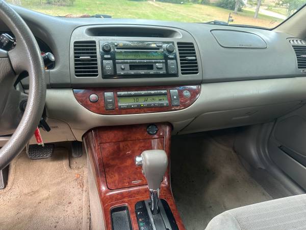 2005 Toyota Camry SE 4dr Sedan Manual — photo 10