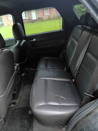 2010 Ford Escape XLT 4dr 4x4 Automatic — photo 7